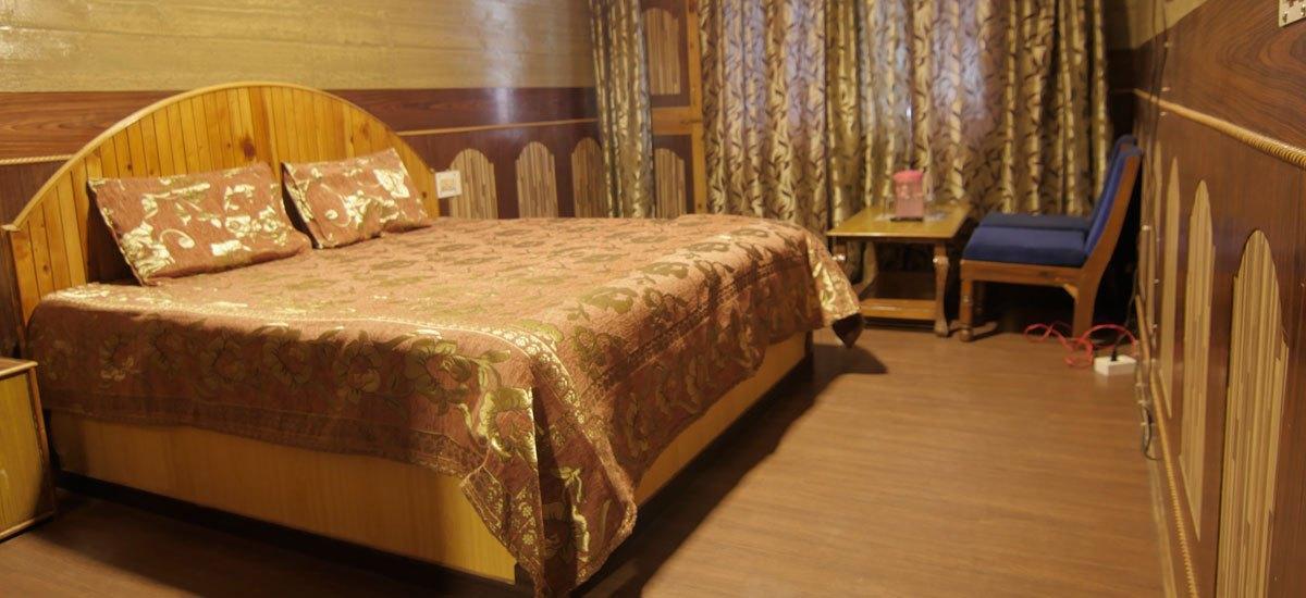 Hotel Tashila Манали Экстерьер фото